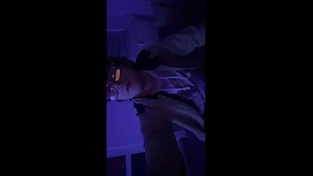 StephPra94 online show from November 2025 09:13:01 PM