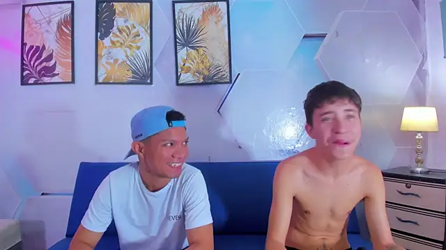 Snapshot of Room_boys_hot chatting on November 2025 01:17:02 AM Room boys hot online show from November 2025 01:17:02 AM