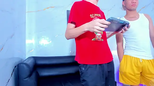 Snapshot of Room_boys_hot chatting on November 2025 01:43:01 PM Room boys hot online show from November 2025 01:43:01 PM