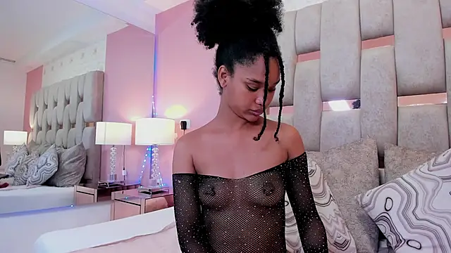 karolebonyy online show from November 2025 02:00:01 PM