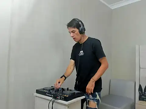 Snapshot of jupiter_333 chatting on November 2025 05:56:01 PM jupiter 333 online show from November 2025 05:56:01 PM