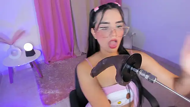 laana foxx online show from November 2025 03:05:01 AM