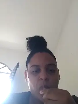 A gostosa25 online show from February 2026 04:10:02 PM