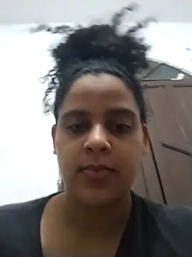 A gostosa25 online show from February 2026 05:22:02 AM