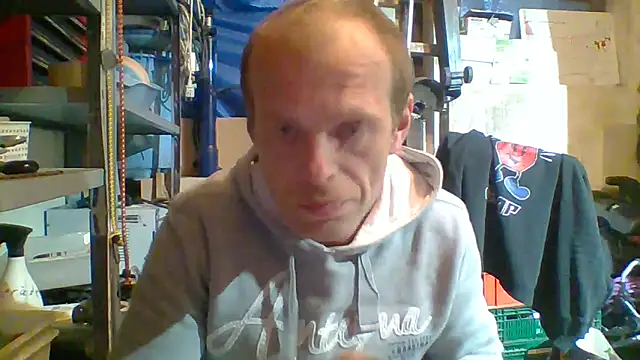 tommy3300 online show from April 2026 03:26:01 AM