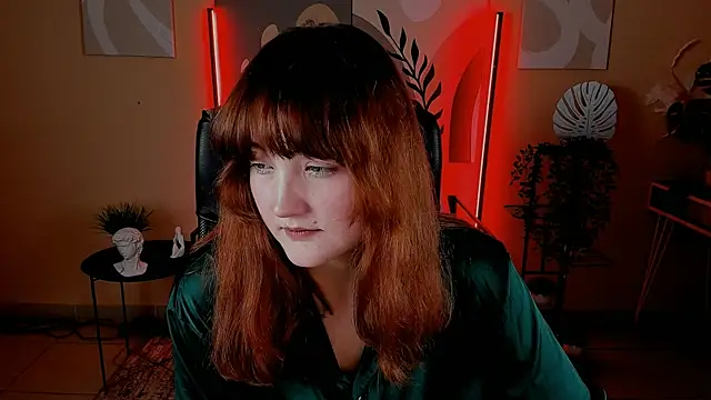 CiriceFreeman online show from October 2025 09:02:01 AM