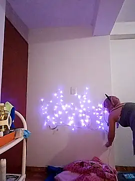 Snapshot of Kitty_Kalifa chatting on December 2025 11:43:01 PM Kitty Kalifa online show from December 2025 11:43:01 PM