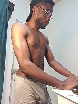 Snapshot of Suamyst_25 chatting on November 2025 05:02:01 PM Suamyst 25 online show from November 2025 05:02:01 PM