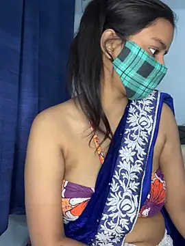 Snapshot of Cute_Marina chatting on November 2025 06:02:02 AM Cute Marina online show from November 2025 06:02:02 AM