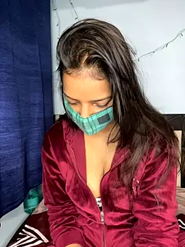 Snapshot of Cute_Marina chatting on November 2025 05:32:02 AM Cute Marina online show from November 2025 05:32:02 AM