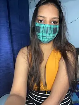 Snapshot of Cute_Marina chatting on December 2025 06:55:02 AM Cute Marina online show from December 2025 06:55:02 AM