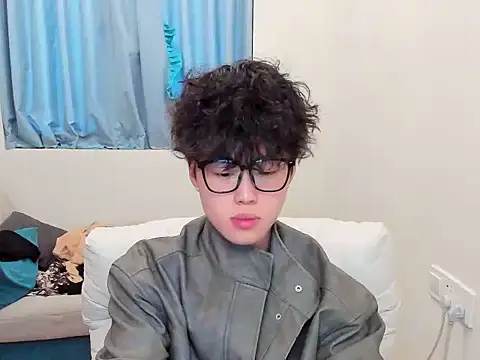 L1kuto online show from November 2025 08:25:01 AM