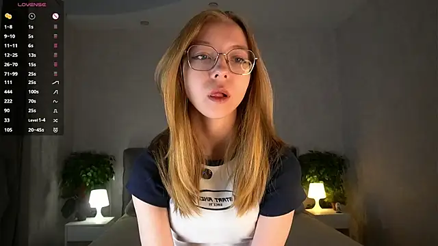 Snapshot of BarbaraViggiani chatting on November 2025 05:58:02 PM BarbaraViggiani online show from November 2025 05:58:02 PM