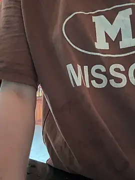 Snapshot of Emily-y chatting on February 2026 04:22:01 AM Emily-y online show from February 2026 04:22:01 AM