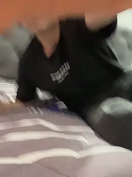 Yeison 8012 online show from March 2026 04:06:02 AM