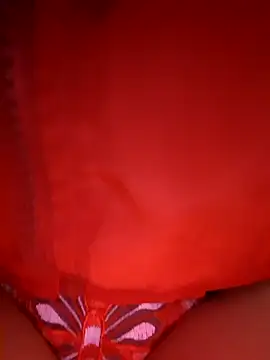 Snapshot of YennyeLa chatting on February 2026 01:11:02 AM YennyeLa online show from February 2026 01:11:02 AM