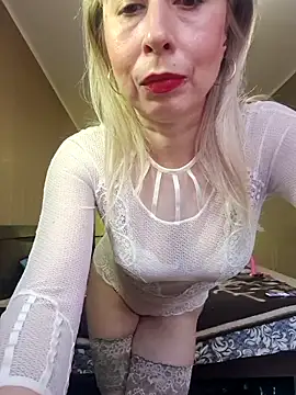 Snapshot of SelinaLovqx chatting on April 2026 07:55:03 AM SelinaLovqx online show from April 2026 07:55:03 AM