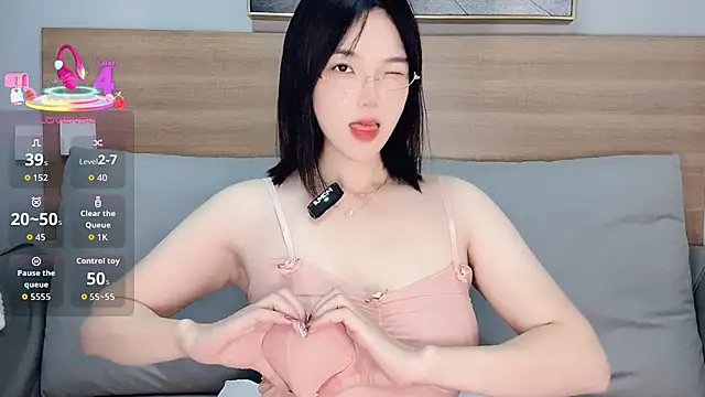 upoo7lt online show from December 2025 02:20:02 AM