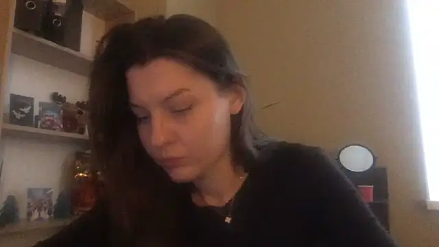 Snapshot of DollyRoma chatting on December 2025 09:37:02 AM DollyRoma online show from December 2025 09:37:02 AM