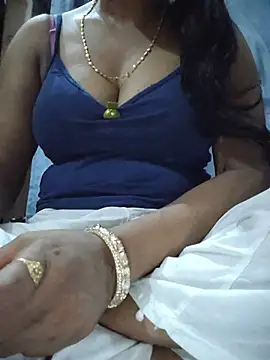 Ezabelljohn online show from July 2026 09:21:02 PM