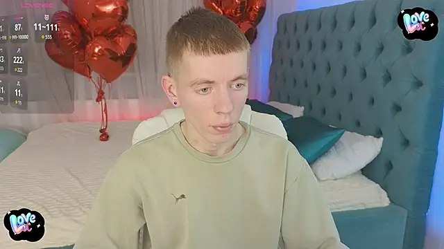 Snapshot of Cristian__Dior chatting on February 2026 09:22:01 PM Cristian Dior online show from February 2026 09:22:01 PM