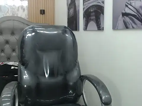 Snapshot of paul_ponce chatting on November 2025 01:02:01 PM paul ponce online show from November 2025 01:02:01 PM