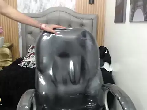 Snapshot of paul_ponce chatting on November 2025 12:47:01 PM paul ponce online show from November 2025 12:47:01 PM