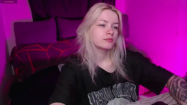 CherryNight6 online show from April 2026 08:43:02 PM