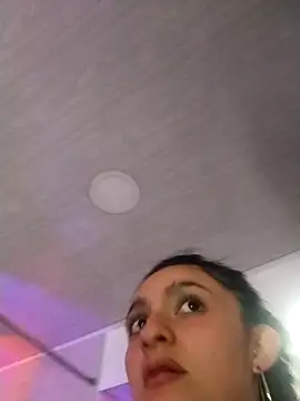 Emmy Palacios online show from February 2026 12:43:02 PM