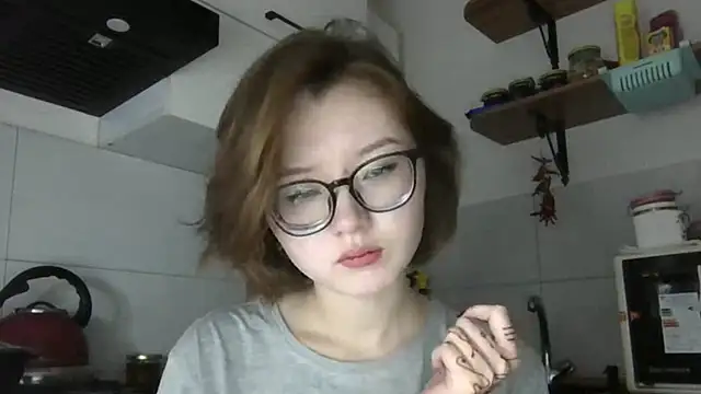 LilysTaylor online show from October 2025 02:53:01 PM