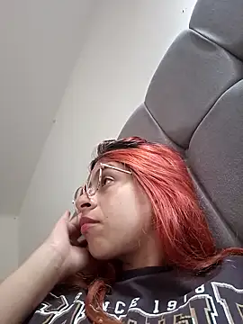 Lunatemptress4 online show from December 2025 09:35:01 PM