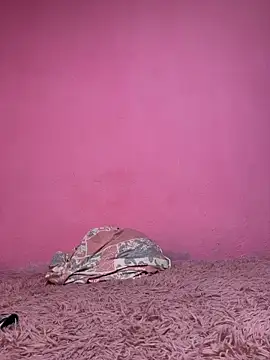 Gigi Scott  online show from March 2026 12:04:01 AM