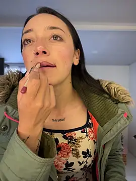 Snapshot of Lia__white chatting on November 2025 01:34:02 PM Lia white online show from November 2025 01:34:02 PM