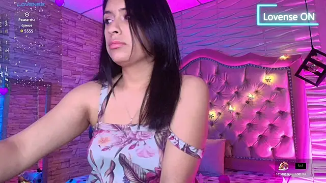 Snapshot of Roxanne_Han chatting on November 2025 11:43:02 AM Roxanne Han online show from November 2025 11:43:02 AM