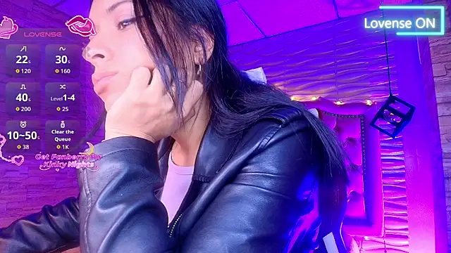 Snapshot of Roxanne_Han chatting on November 2025 11:43:02 AM Roxanne Han online show from November 2025 11:43:02 AM