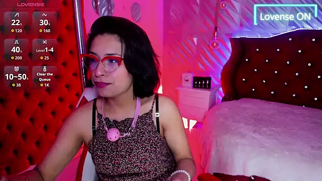 Roxanne Han online show from May 2026 12:10:01 PM