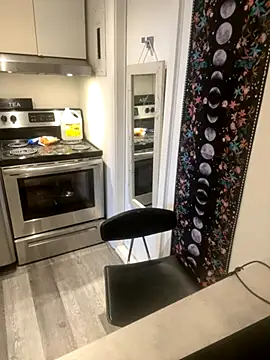 Snapshot of elliepixie chatting on October 2025 05:48:02 PM elliepixie online show from October 2025 05:48:02 PM