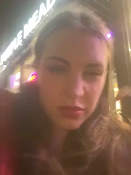 Snapshot of elliepixie chatting on March 2026 01:32:02 AM elliepixie online show from March 2026 01:32:02 AM