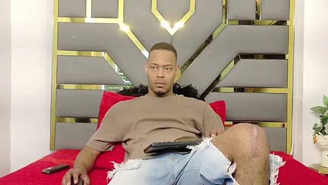 Snapshot of Neytanmalcon chatting on December 2025 08:03:02 PM Neytanmalcon online show from December 2025 08:03:02 PM