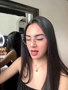 IslaCole online show from January 2026 07:16:01 PM