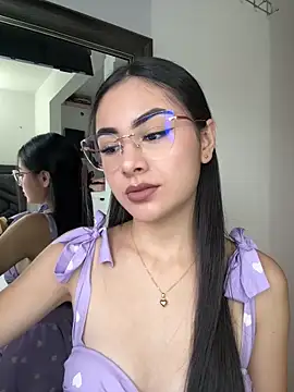 IslaCole online show from February 2026 10:52:02 PM