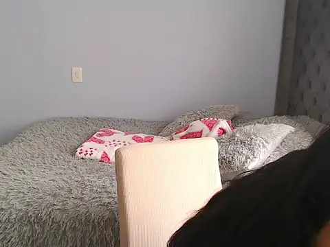 Snapshot of cute8smile chatting on November 2025 04:10:02 PM cute8smile online show from November 2025 04:10:02 PM