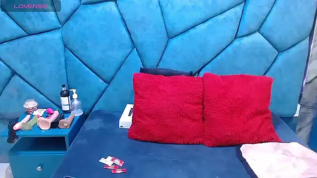 JulietaDiamond online show from May 2026 03:01:01 AM