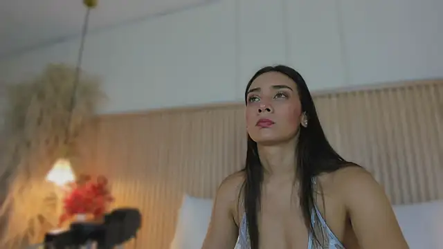 NahimiThompson online show from June 2026 07:45:02 PM