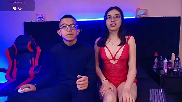 Crimsonsecretts online show from February 2026 12:41:02 PM