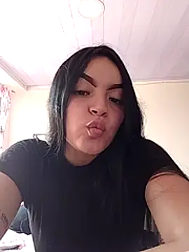 Snapshot of Nuvi_jonhs chatting on October 2025 08:20:01 PM Nuvi jonhs online show from October 2025 08:20:01 PM