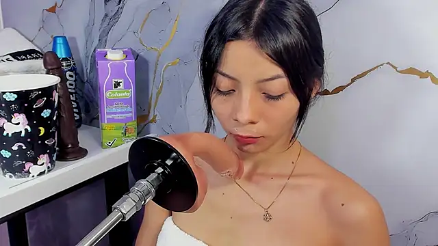 eimy mason online show from February 2026 08:12:01 PM