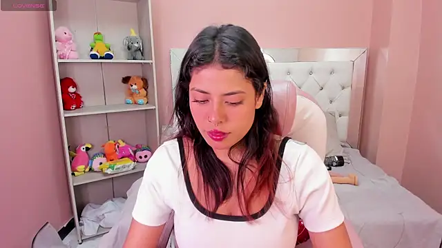 Snapshot of Blaiir_Moon chatting on December 2025 09:20:01 PM Blaiir Moon online show from December 2025 09:20:01 PM