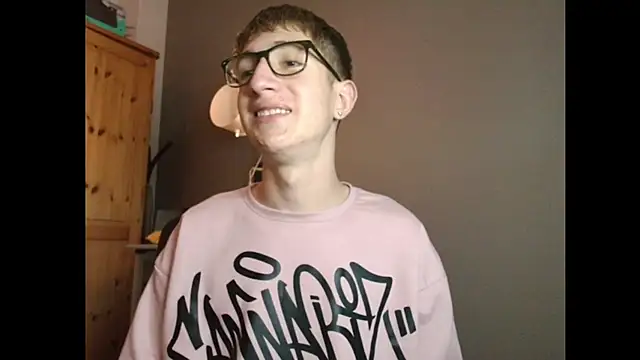 Snapshot of Erick_Taylor3 chatting on December 2025 08:13:01 PM Erick Taylor3 online show from December 2025 08:13:01 PM