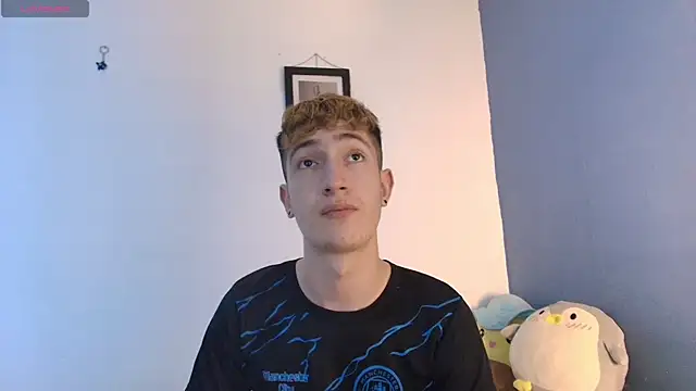 Erick Taylor3 online show from June 2026 09:06:01 PM